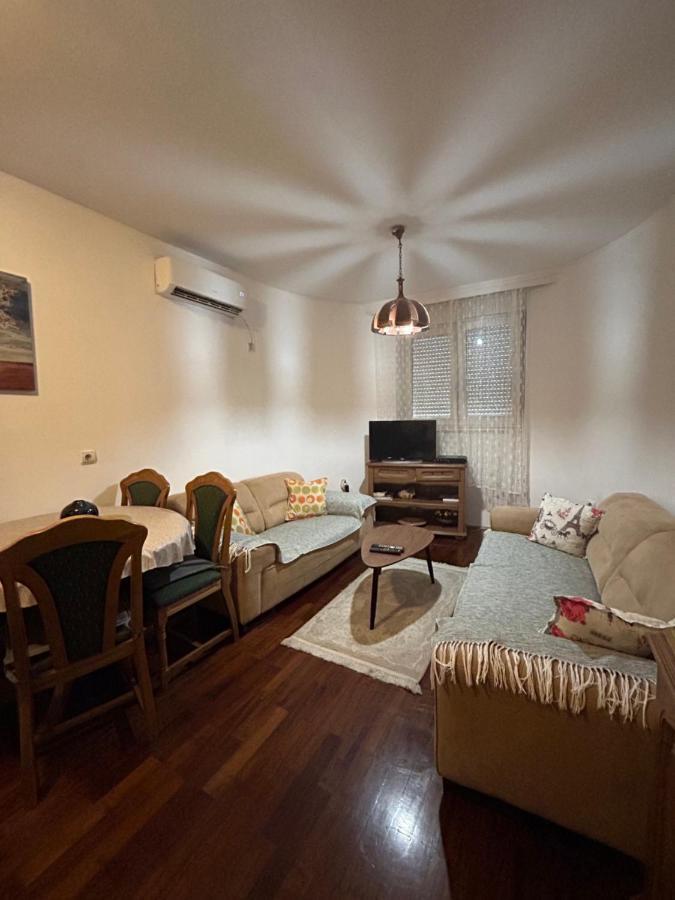 פודגוריצה Apartment Sara מראה חיצוני תמונה